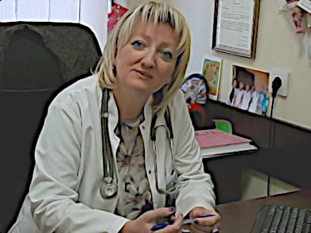 Portrait de la Dre Dea Nizharadze, médecin-chef à l'Institut Eliava de Tbilissi, experte en phagothérapie.